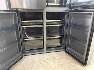 Factory second Factory second Hisense 585L French Door Refrigerator  Model: HRCD586TBWB - Second Hand Appliances Geebung